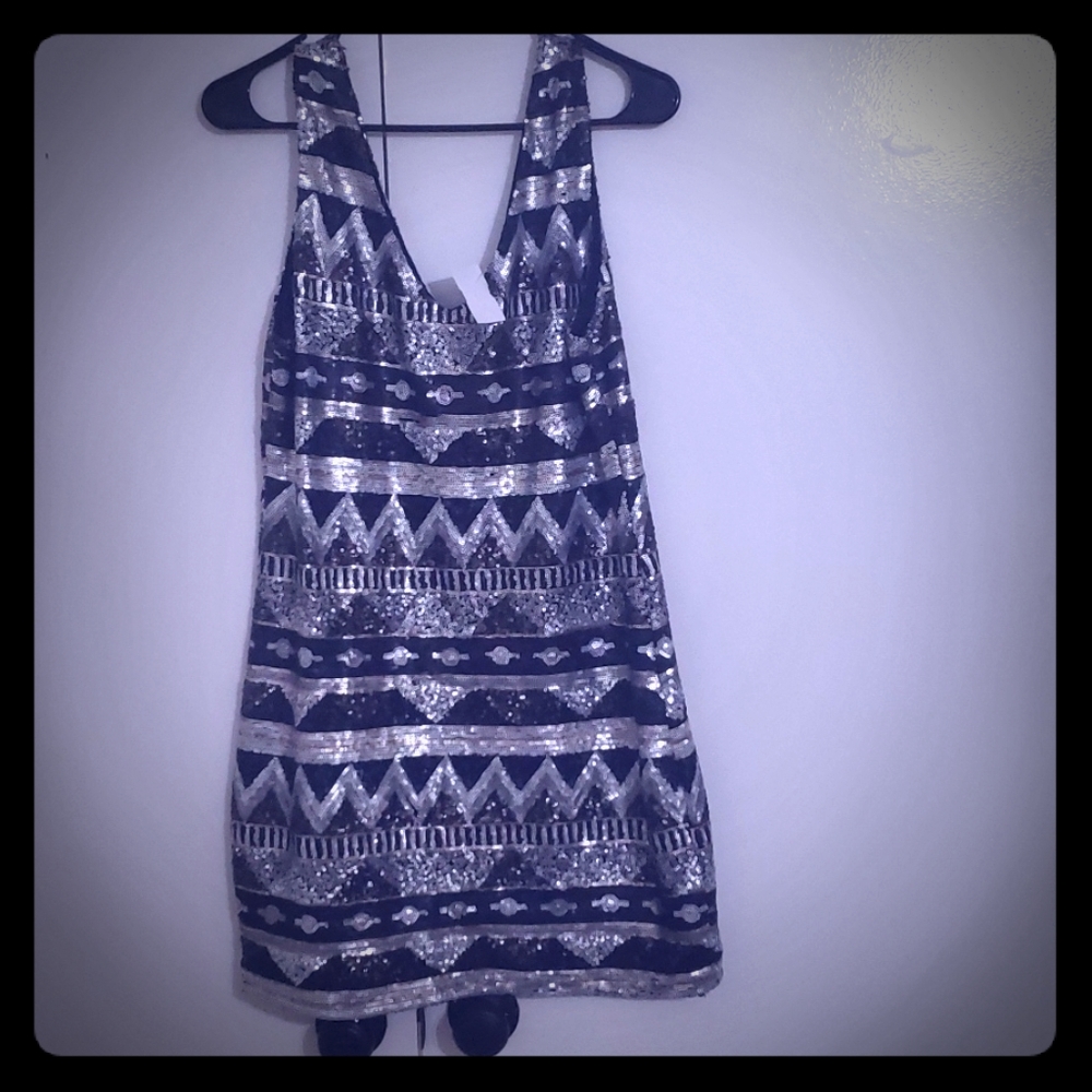 One clothing  dress